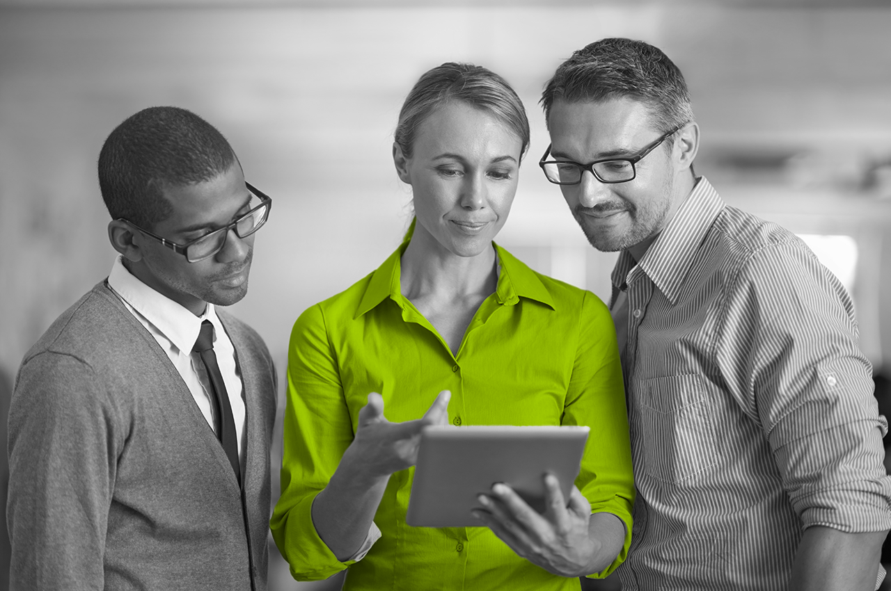 Canadian business owner using Maximizer CRM the best Canadian CRM software