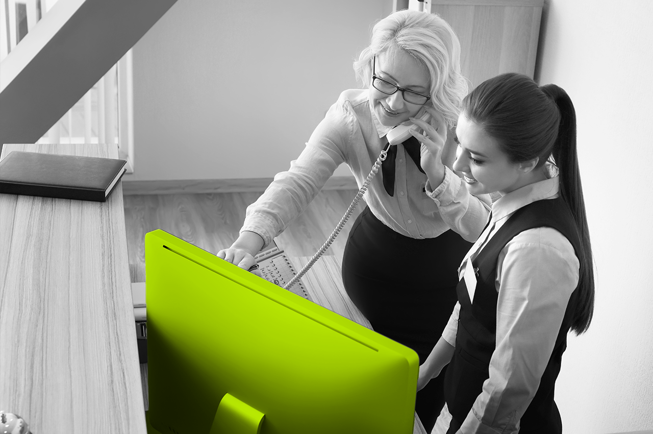CRM for UK Travel and Hospitality: How to choose the right system